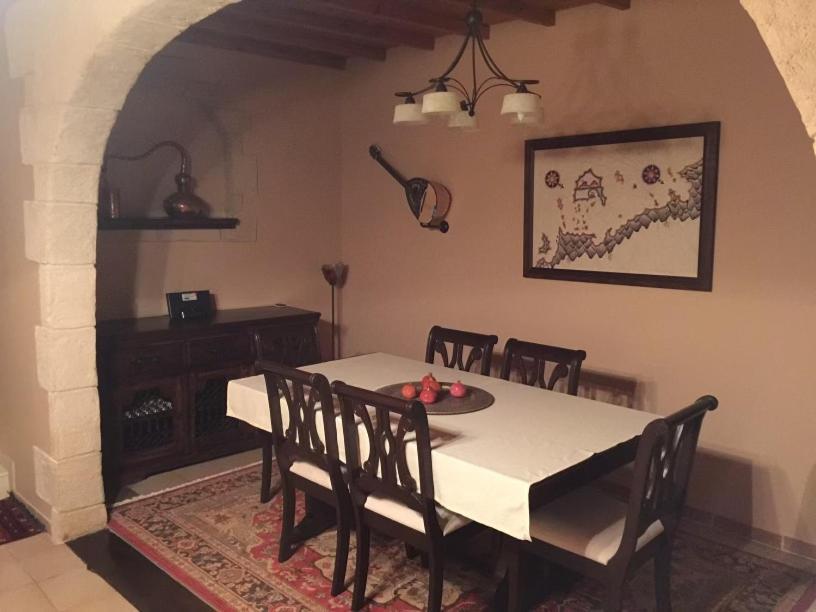 The Knight And The Pomegranate - Luxury Medieval Villa Rhodes City Extérieur photo