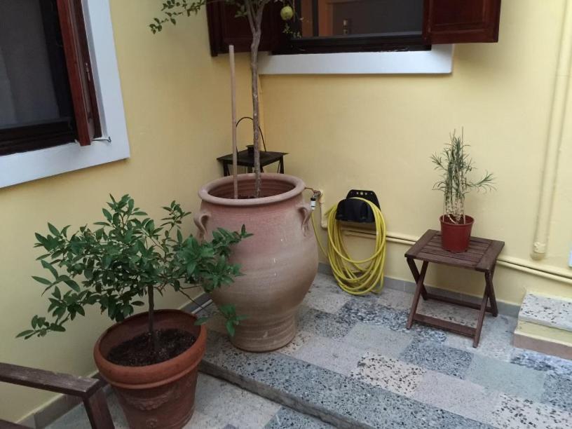 The Knight And The Pomegranate - Luxury Medieval Villa Rhodes City Extérieur photo