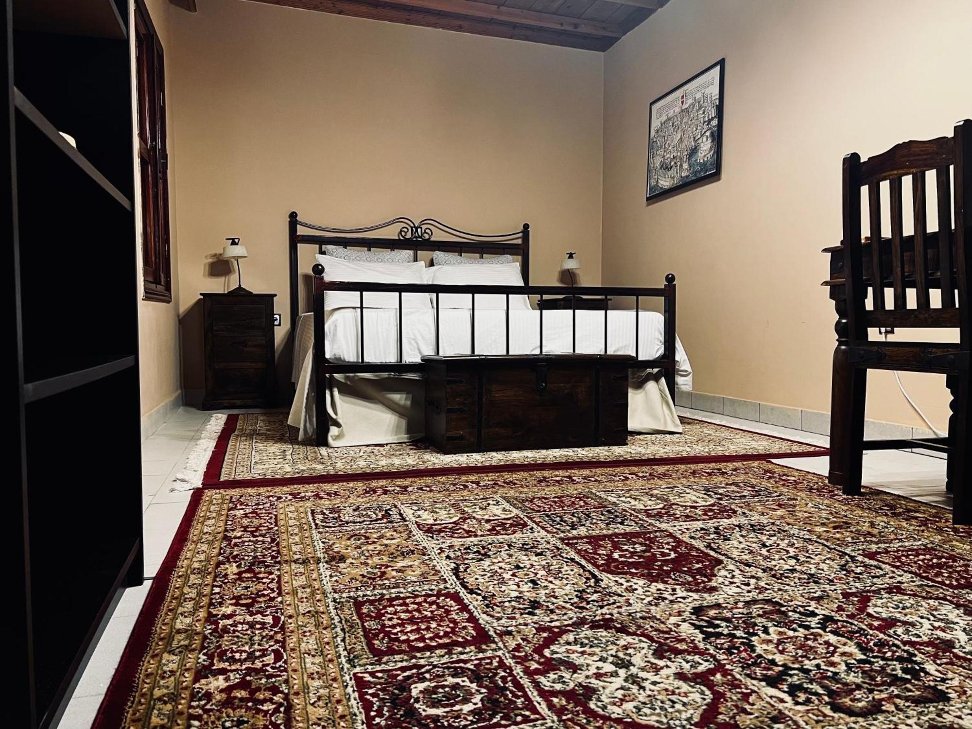 The Knight And The Pomegranate - Luxury Medieval Villa Rhodes City Extérieur photo
